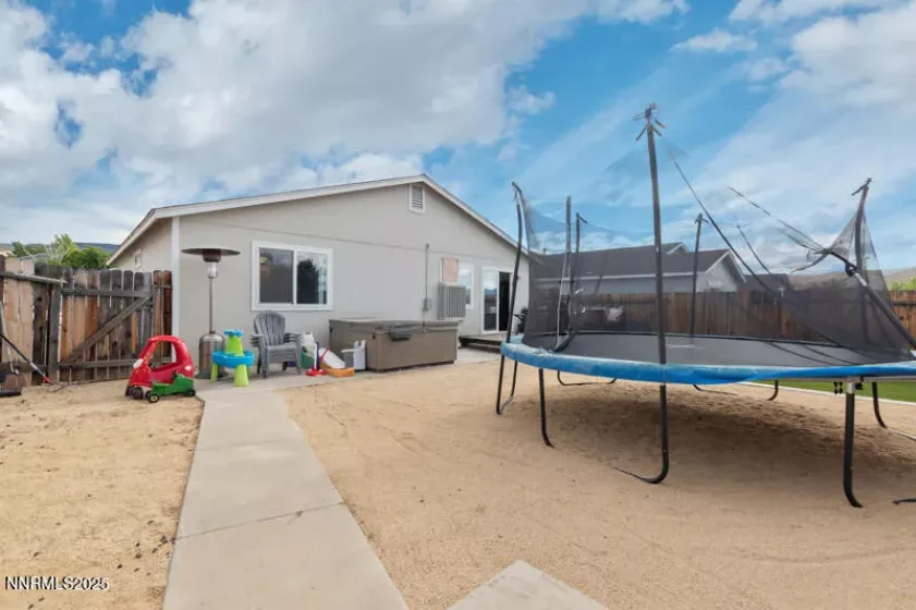 7433 Creekland, Reno, Nevada 89506, 2 Bedrooms Bedrooms, ,2 BathroomsBathrooms,Residential,Residential,Creekland,250053525