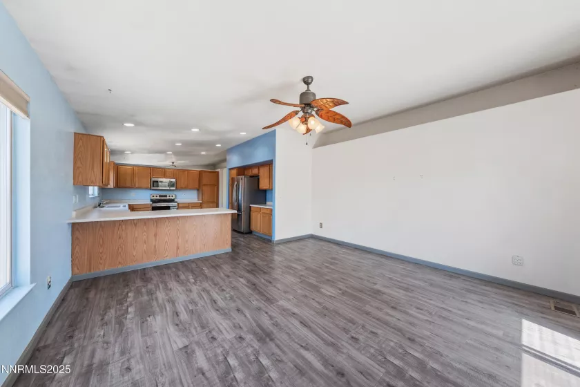 17868 Empire, Reno, Nevada 89508, 3 Bedrooms Bedrooms, ,2 BathroomsBathrooms,Residential,Residential,Empire,250053523