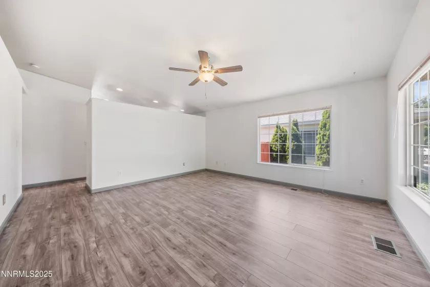 17868 Empire, Reno, Nevada 89508, 3 Bedrooms Bedrooms, ,2 BathroomsBathrooms,Residential,Residential,Empire,250053523