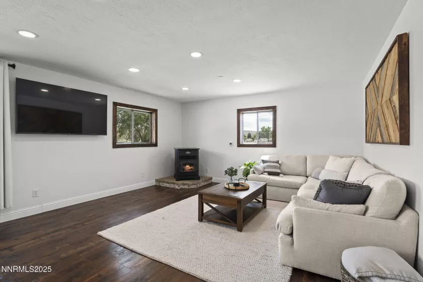 11015 Heartpine, Reno, Nevada 89506, 3 Bedrooms Bedrooms, ,2 BathroomsBathrooms,Residential,Residential,Heartpine,250053532