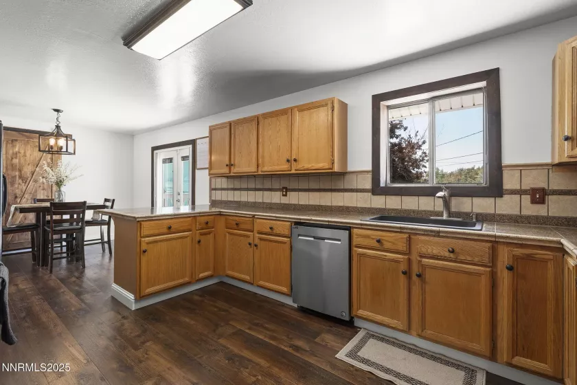 11015 Heartpine, Reno, Nevada 89506, 3 Bedrooms Bedrooms, ,2 BathroomsBathrooms,Residential,Residential,Heartpine,250053532