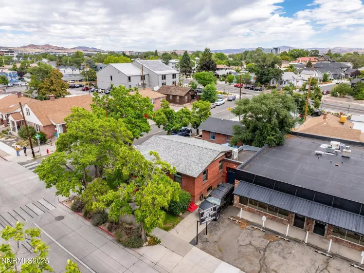 800 Center, Reno, Nevada 89501, 2 Bedrooms Bedrooms, ,2 BathroomsBathrooms,Residential,Residential,Center,250053536