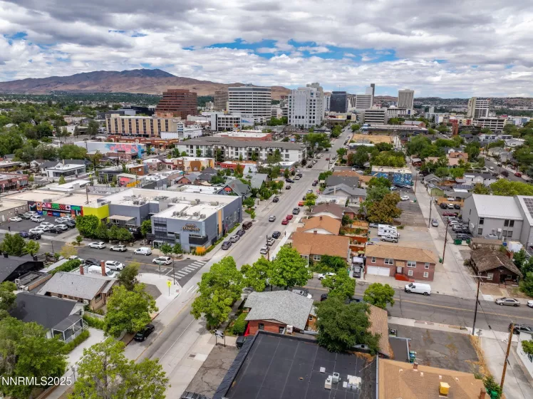 800 Center, Reno, Nevada 89501, 2 Bedrooms Bedrooms, ,2 BathroomsBathrooms,Residential,Residential,Center,250053536