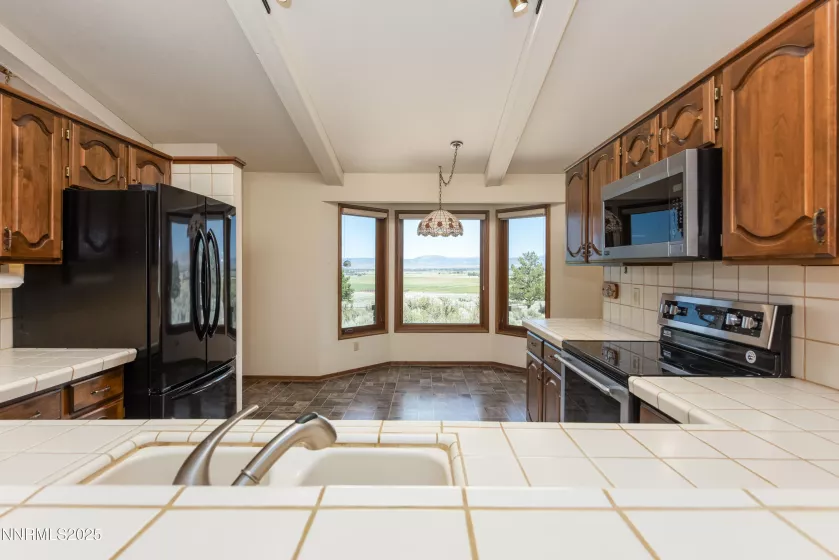 1004 Lakeside, Gardnerville, Nevada 89460, 3 Bedrooms Bedrooms, ,3 BathroomsBathrooms,Residential,Residential,Lakeside,250053544