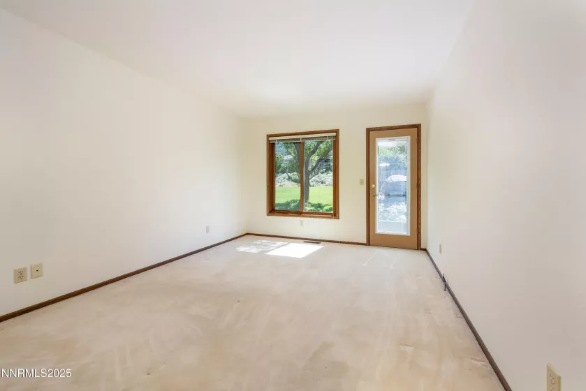 1004 Lakeside, Gardnerville, Nevada 89460, 3 Bedrooms Bedrooms, ,3 BathroomsBathrooms,Residential,Residential,Lakeside,250053544