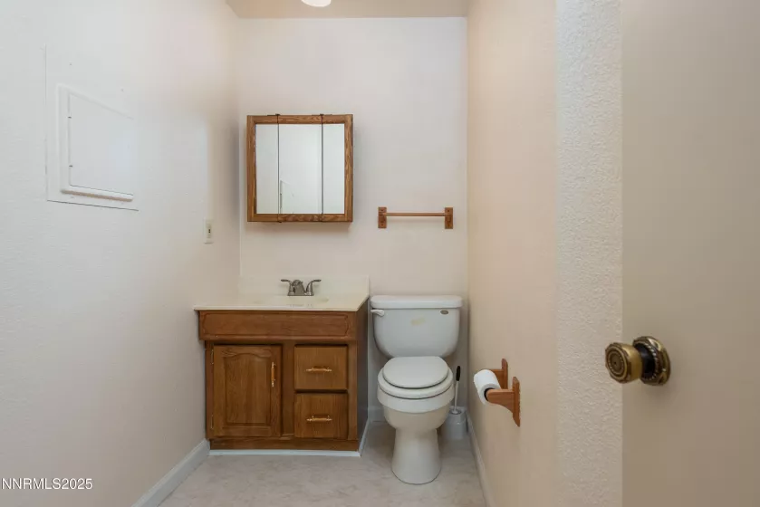 1004 Lakeside, Gardnerville, Nevada 89460, 3 Bedrooms Bedrooms, ,3 BathroomsBathrooms,Residential,Residential,Lakeside,250053544