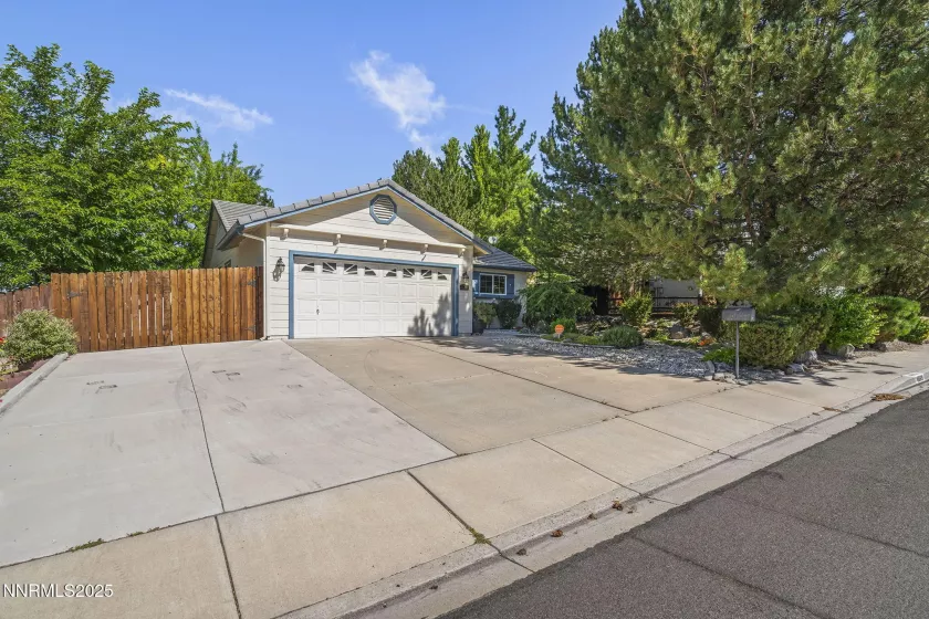 4663 Goodwin, Sparks, Nevada 89436, 3 Bedrooms Bedrooms, ,2 BathroomsBathrooms,Residential,Residential,Goodwin,250053549
