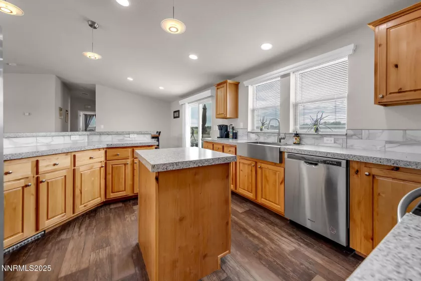 33 Cliff Banks, Lovelock, Nevada 89419, 3 Bedrooms Bedrooms, ,2 BathroomsBathrooms,Residential,Residential,Cliff Banks,250053558