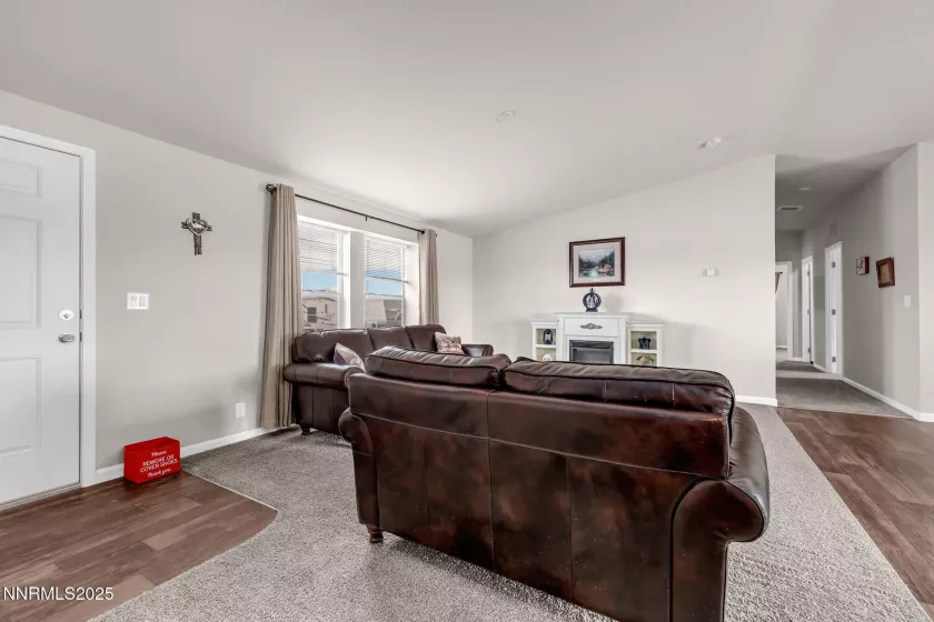 33 Cliff Banks, Lovelock, Nevada 89419, 3 Bedrooms Bedrooms, ,2 BathroomsBathrooms,Residential,Residential,Cliff Banks,250053558