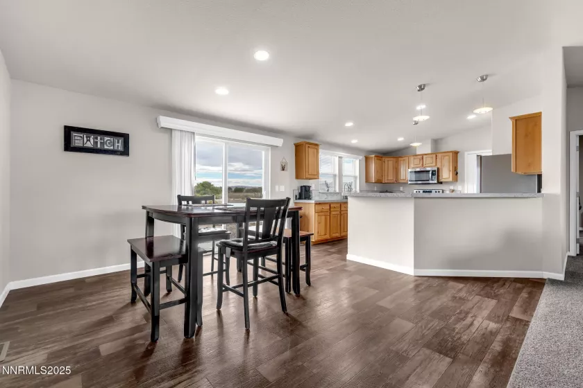 33 Cliff Banks, Lovelock, Nevada 89419, 3 Bedrooms Bedrooms, ,2 BathroomsBathrooms,Residential,Residential,Cliff Banks,250053558