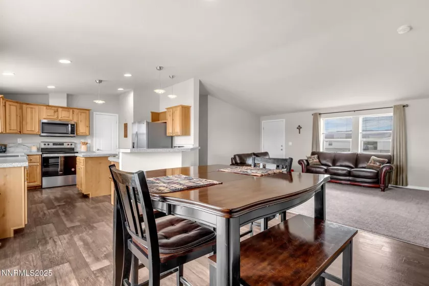 33 Cliff Banks, Lovelock, Nevada 89419, 3 Bedrooms Bedrooms, ,2 BathroomsBathrooms,Residential,Residential,Cliff Banks,250053558