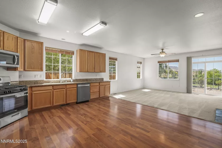 2585 Anqua, Sparks, Nevada 89434, 3 Bedrooms Bedrooms, ,3 BathroomsBathrooms,Residential,Residential,Anqua,250053571