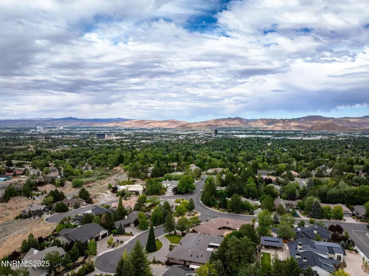 2270 Applewood, Reno, Nevada 89509, 4 Bedrooms Bedrooms, ,5 BathroomsBathrooms,Residential,Residential,Applewood,250053573