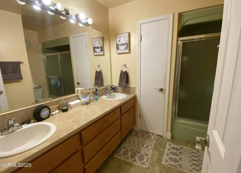 165 Smithridge, Reno, Nevada 89502, 2 Bedrooms Bedrooms, ,2 BathroomsBathrooms,Residential,Residential,Smithridge,250053578