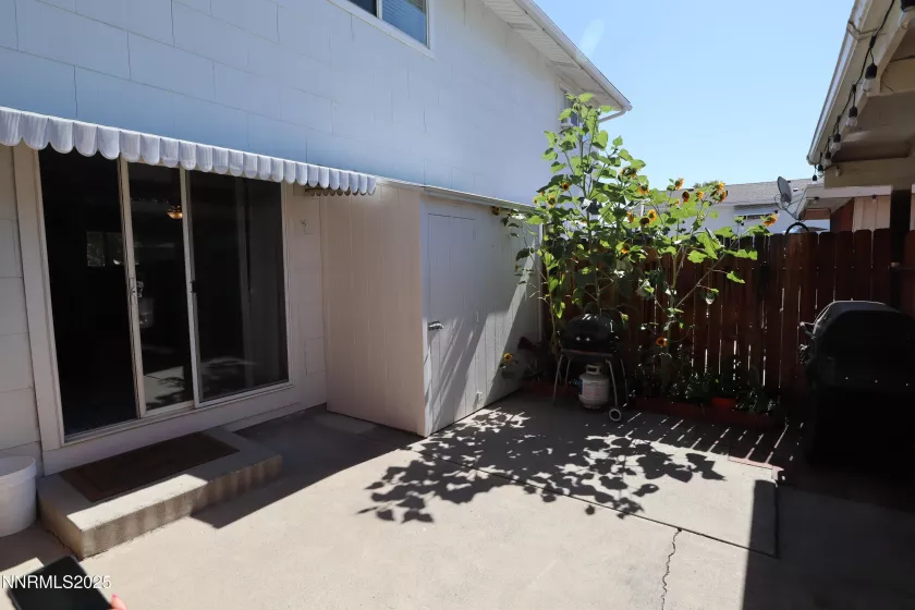 165 Smithridge, Reno, Nevada 89502, 2 Bedrooms Bedrooms, ,2 BathroomsBathrooms,Residential,Residential,Smithridge,250053578