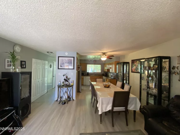 165 Smithridge, Reno, Nevada 89502, 2 Bedrooms Bedrooms, ,2 BathroomsBathrooms,Residential,Residential,Smithridge,250053578