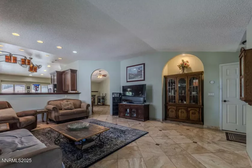 5276 Santa Rosa, Sparks, Nevada 89436, 4 Bedrooms Bedrooms, ,2 BathroomsBathrooms,Residential,Residential,Santa Rosa,250053591