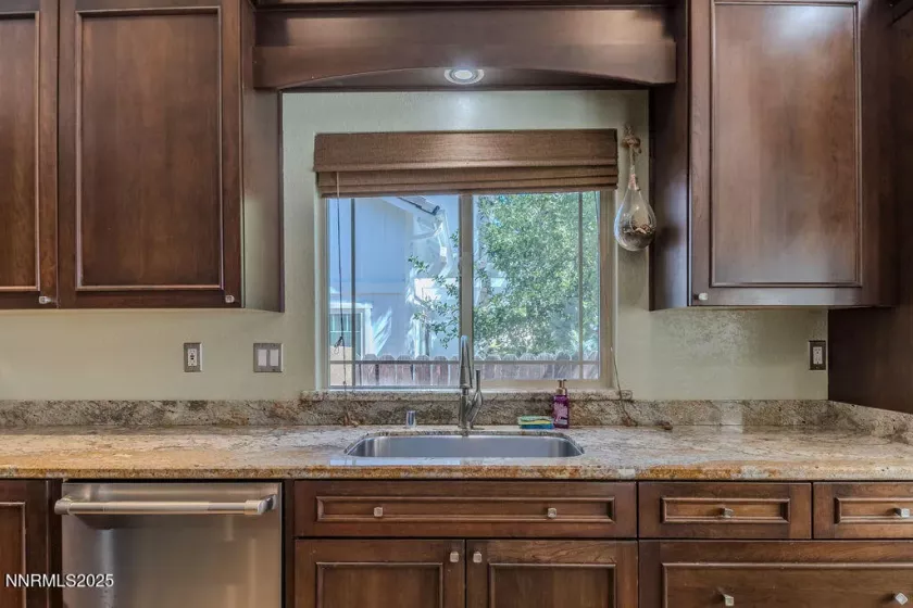 5276 Santa Rosa, Sparks, Nevada 89436, 4 Bedrooms Bedrooms, ,2 BathroomsBathrooms,Residential,Residential,Santa Rosa,250053591