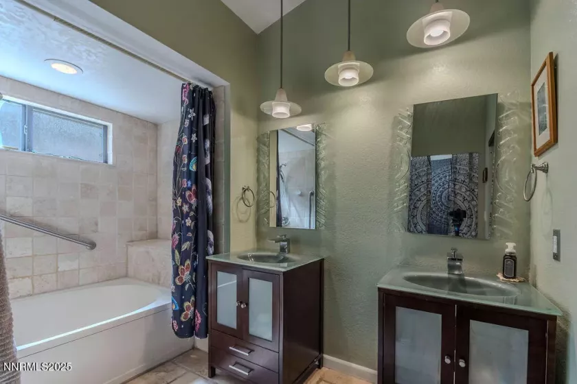 5276 Santa Rosa, Sparks, Nevada 89436, 4 Bedrooms Bedrooms, ,2 BathroomsBathrooms,Residential,Residential,Santa Rosa,250053591