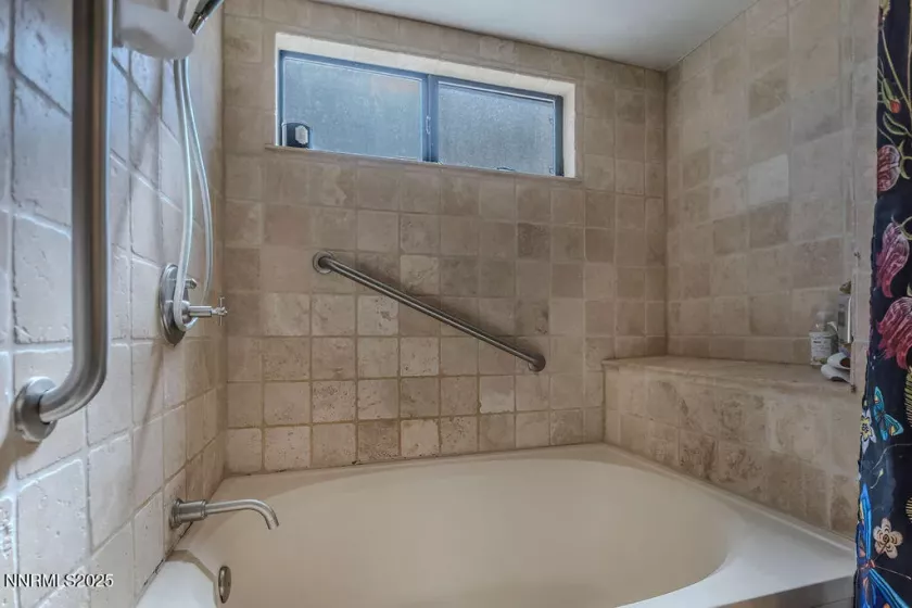 5276 Santa Rosa, Sparks, Nevada 89436, 4 Bedrooms Bedrooms, ,2 BathroomsBathrooms,Residential,Residential,Santa Rosa,250053591