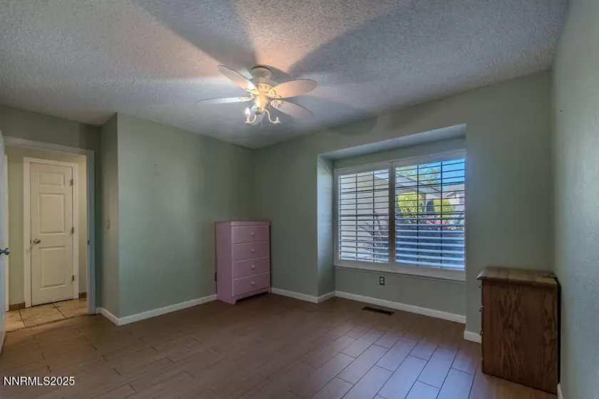 5276 Santa Rosa, Sparks, Nevada 89436, 4 Bedrooms Bedrooms, ,2 BathroomsBathrooms,Residential,Residential,Santa Rosa,250053591