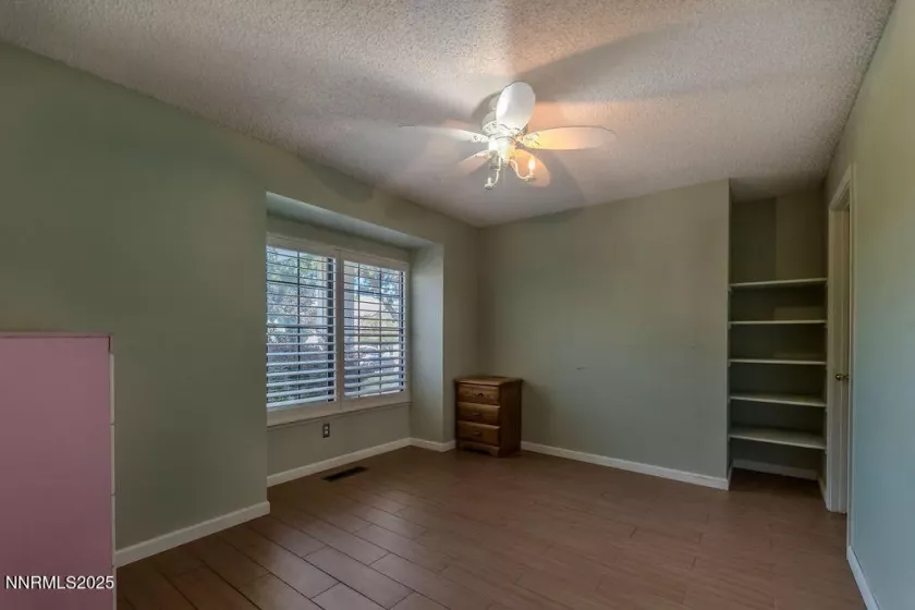 5276 Santa Rosa, Sparks, Nevada 89436, 4 Bedrooms Bedrooms, ,2 BathroomsBathrooms,Residential,Residential,Santa Rosa,250053591