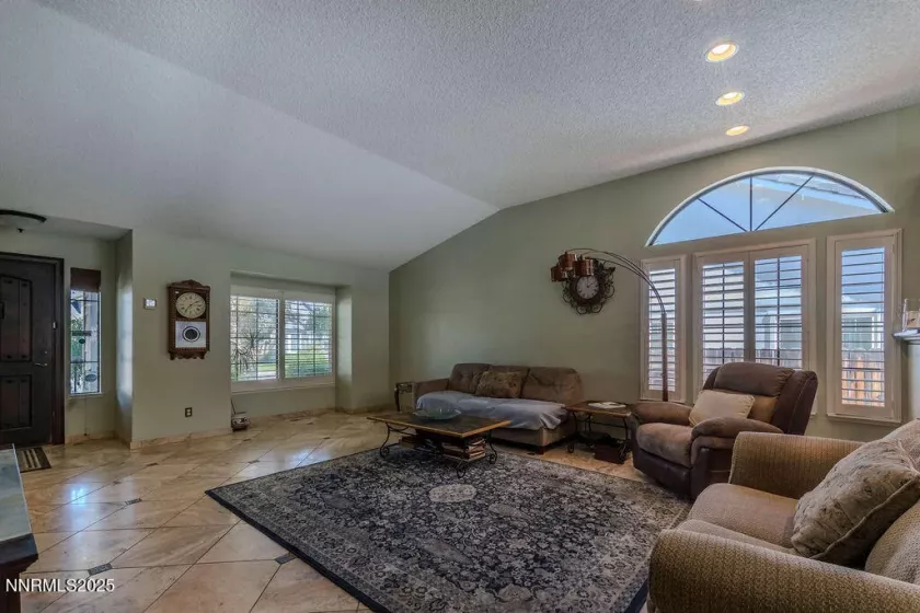 5276 Santa Rosa, Sparks, Nevada 89436, 4 Bedrooms Bedrooms, ,2 BathroomsBathrooms,Residential,Residential,Santa Rosa,250053591