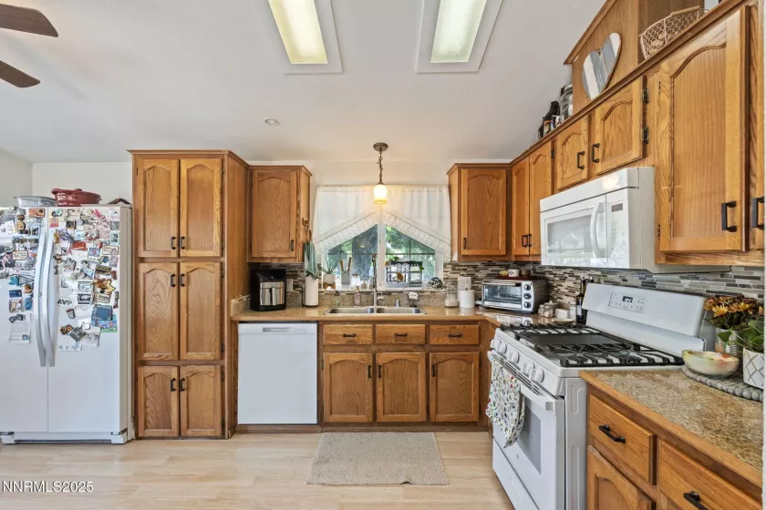 269 Rue De La Fauve, Sparks, Nevada 89434, 3 Bedrooms Bedrooms, ,2 BathroomsBathrooms,Residential,Residential,Rue De La Fauve,250053596