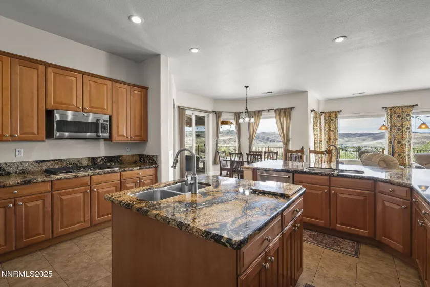 4541 Silian, Sparks, Nevada 89436, 5 Bedrooms Bedrooms, ,3 BathroomsBathrooms,Residential,Residential,Silian,250053597