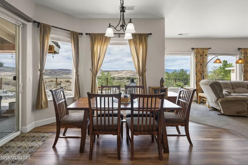 4541 Silian, Sparks, Nevada 89436, 5 Bedrooms Bedrooms, ,3 BathroomsBathrooms,Residential,Residential,Silian,250053597