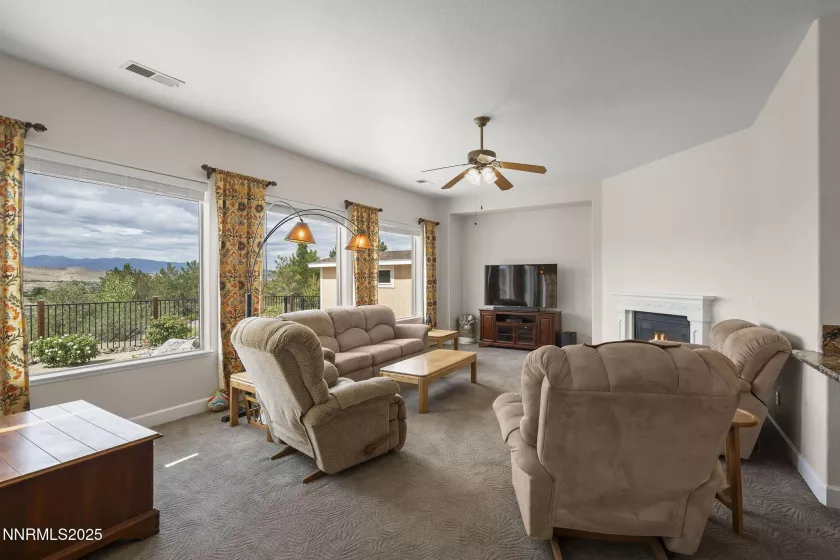 4541 Silian, Sparks, Nevada 89436, 5 Bedrooms Bedrooms, ,3 BathroomsBathrooms,Residential,Residential,Silian,250053597