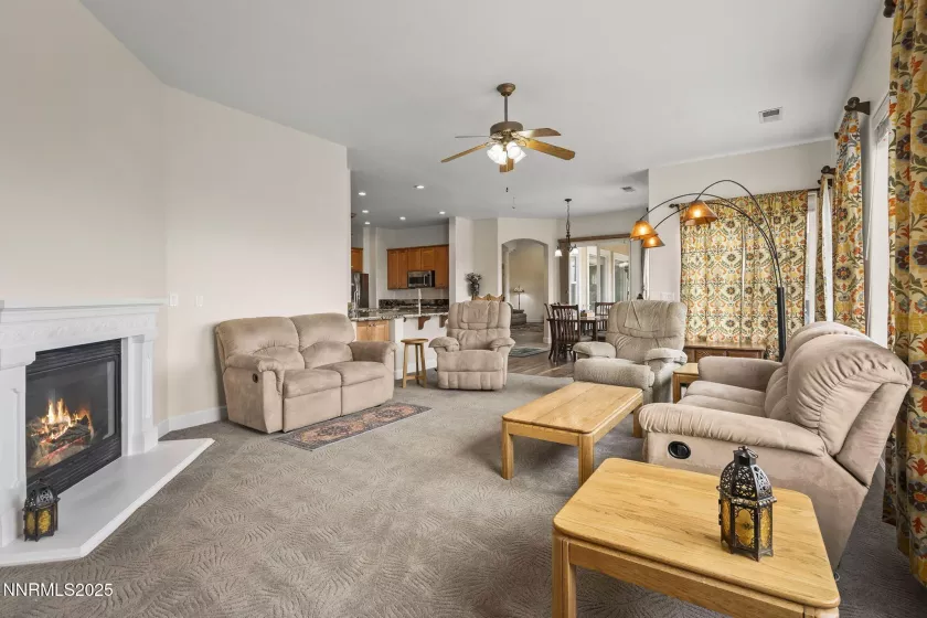 4541 Silian, Sparks, Nevada 89436, 5 Bedrooms Bedrooms, ,3 BathroomsBathrooms,Residential,Residential,Silian,250053597