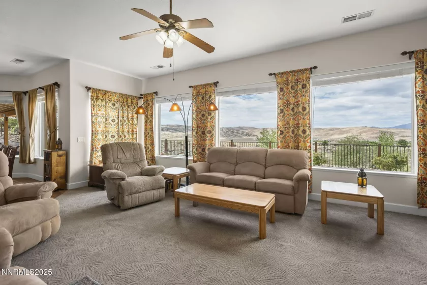 4541 Silian, Sparks, Nevada 89436, 5 Bedrooms Bedrooms, ,3 BathroomsBathrooms,Residential,Residential,Silian,250053597