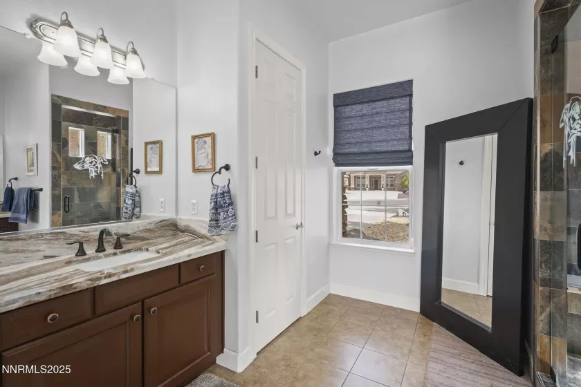 4541 Silian, Sparks, Nevada 89436, 5 Bedrooms Bedrooms, ,3 BathroomsBathrooms,Residential,Residential,Silian,250053597