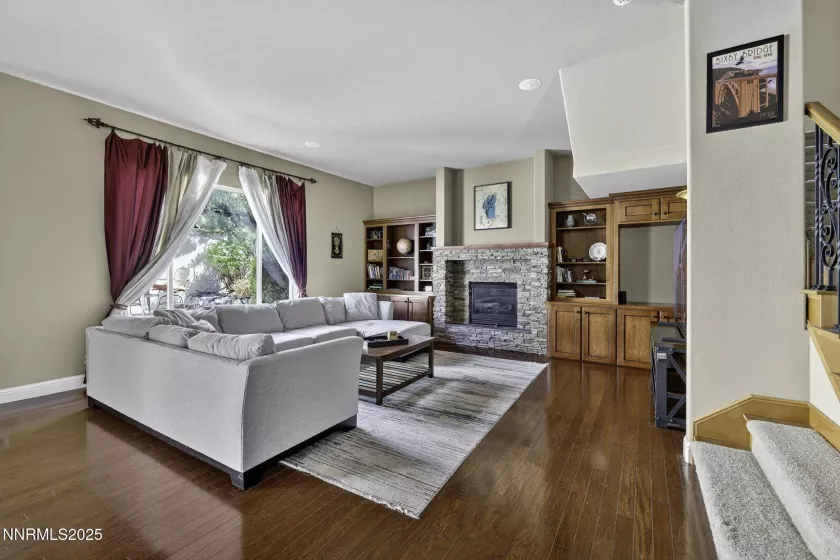1744 Cloud Peak, Sparks, Nevada 89436, 3 Bedrooms Bedrooms, ,3 BathroomsBathrooms,Residential,Residential,Cloud Peak,250053599