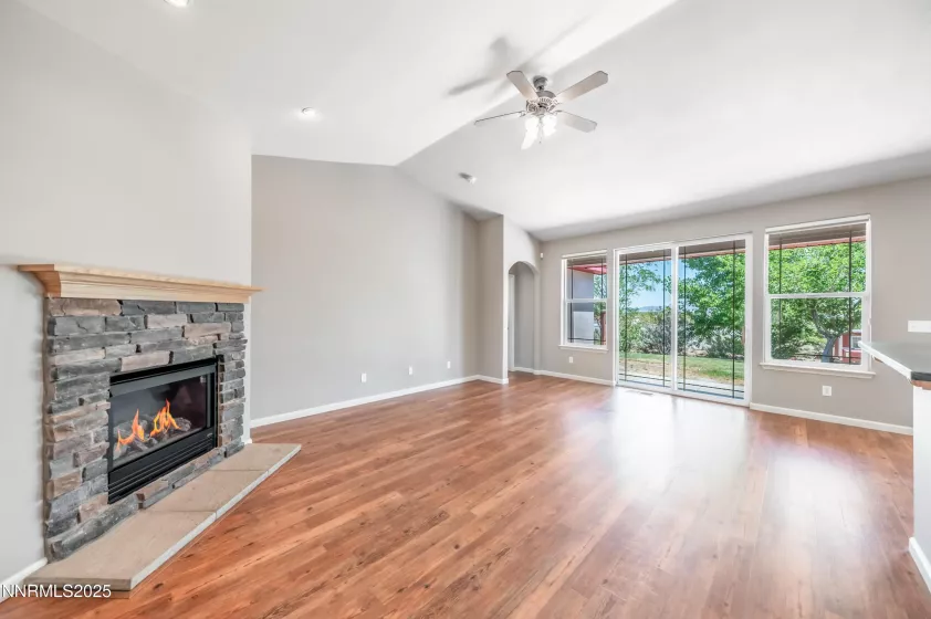 995 Lasso, Fernley, Nevada 89408, 3 Bedrooms Bedrooms, ,2 BathroomsBathrooms,Residential,Residential,Lasso,250053600