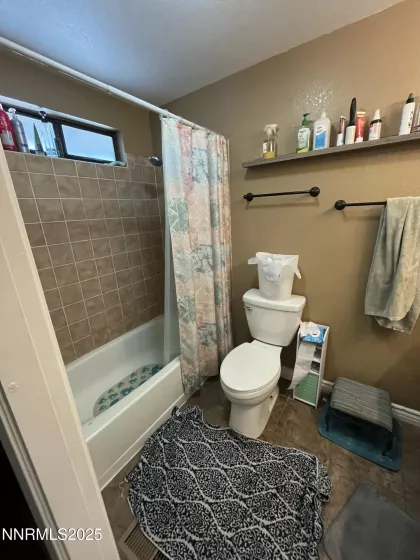 743 Lyell, Gardnerville, Nevada 89460, 3 Bedrooms Bedrooms, ,2 BathroomsBathrooms,Residential,Residential,Lyell,250053601