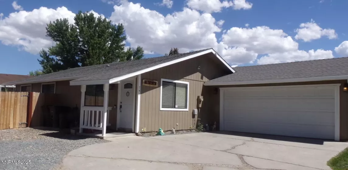 743 Lyell, Gardnerville, Nevada 89460, 3 Bedrooms Bedrooms, ,2 BathroomsBathrooms,Residential,Residential,Lyell,250053601