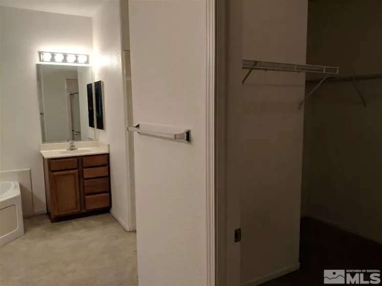 3202 Bentgrass, Sparks, Nevada 89431, 4 Bedrooms Bedrooms, ,3 BathroomsBathrooms,Residential Lease,Manufactured,Bentgrass,250053604