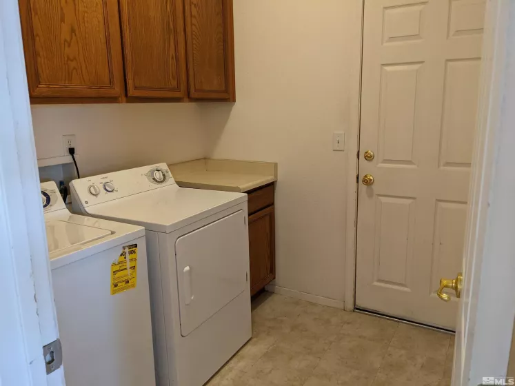 3202 Bentgrass, Sparks, Nevada 89431, 4 Bedrooms Bedrooms, ,3 BathroomsBathrooms,Residential Lease,Manufactured,Bentgrass,250053604