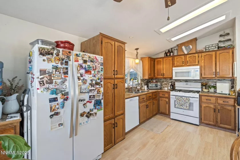 269 Rue De La Fauve, Sparks, Nevada 89434, 3 Bedrooms Bedrooms, ,2 BathroomsBathrooms,Residential,Residential,Rue De La Fauve,250053605