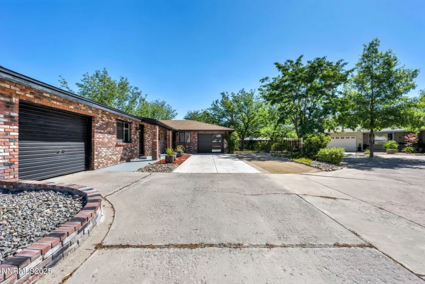 734 and 732 Sean, Carson City, Nevada 89701, ,Residential Income,Residential,Sean,250053606