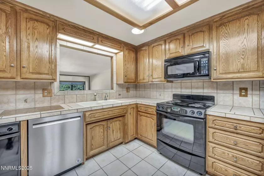 2480 Meadowbrook, Carson City, Nevada 89701, 4 Bedrooms Bedrooms, ,2 BathroomsBathrooms,Residential,Residential,Meadowbrook,250050300
