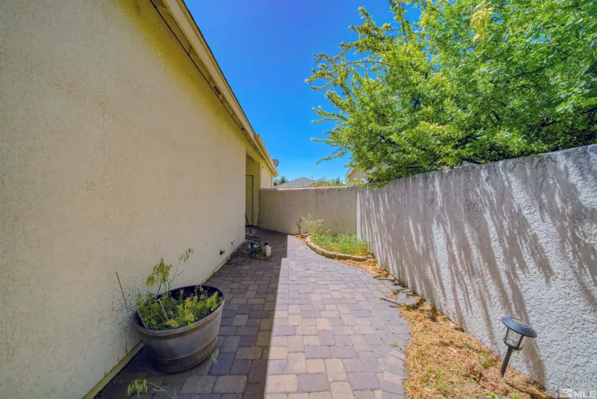 1230 Quail Run, Carson City, Nevada 89701, 3 Bedrooms Bedrooms, ,2 BathroomsBathrooms,Residential,Residential,Quail Run,250006304