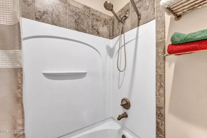 7980 Teruel, Sparks, Nevada 89436, 4 Bedrooms Bedrooms, ,2 BathroomsBathrooms,Residential,Residential,Teruel,250053609