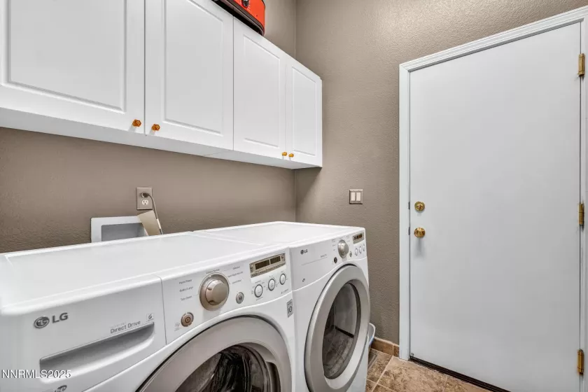 7980 Teruel, Sparks, Nevada 89436, 4 Bedrooms Bedrooms, ,2 BathroomsBathrooms,Residential,Residential,Teruel,250053609