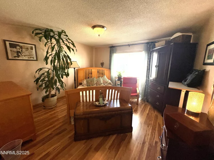 1940 4th, Sparks, Nevada 89431, 2 Bedrooms Bedrooms, ,1 BathroomBathrooms,Residential,Residential,4th,250053612