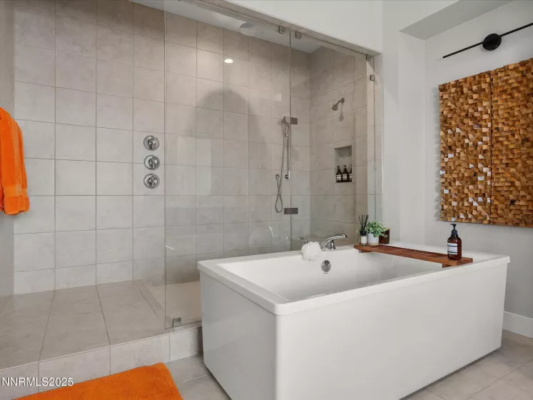 724 Marewood, Reno, Nevada 89511, 5 Bedrooms Bedrooms, ,6 BathroomsBathrooms,Residential,Residential,Marewood,250053613