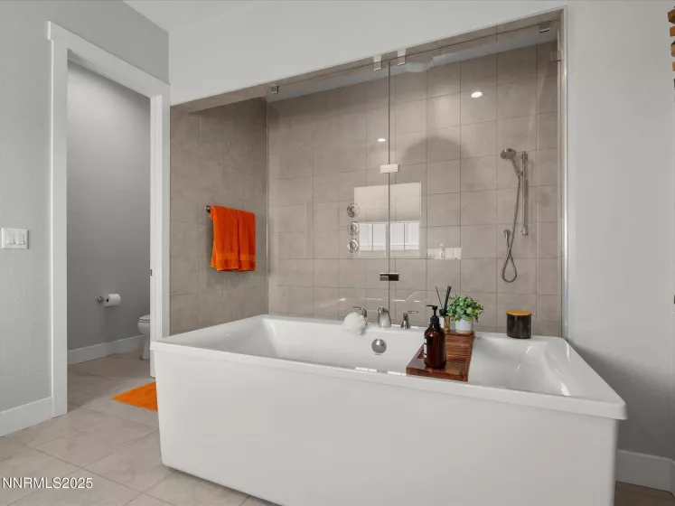 724 Marewood, Reno, Nevada 89511, 5 Bedrooms Bedrooms, ,6 BathroomsBathrooms,Residential,Residential,Marewood,250053613