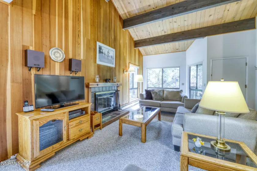136 Juanita, Incline Village, Nevada 89451, 2 Bedrooms Bedrooms, ,2 BathroomsBathrooms,Residential,Residential,Juanita,250053618